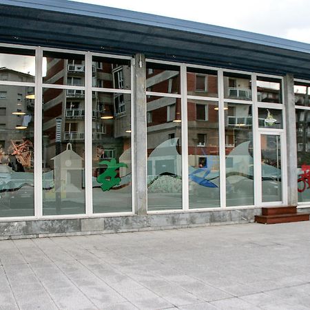 Mundaka Hostel & Sports Cafe Екстериор снимка